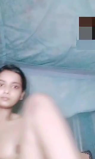 Village Girl Spread Her Asshol