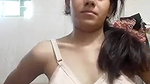 ladki ne bathroom mein boob dikhayi