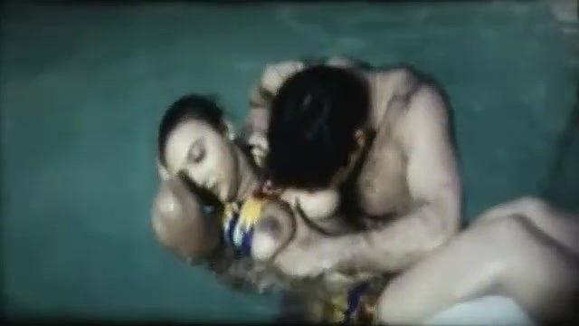 Roshini Outdoor _ Swiming Pool Sex