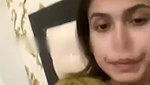 gf ne vc mein boob dikhayi