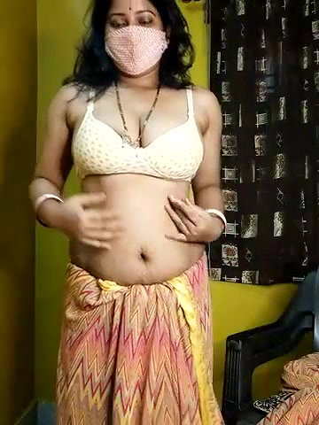 Sexy Aunty Teasing and Boobs Show