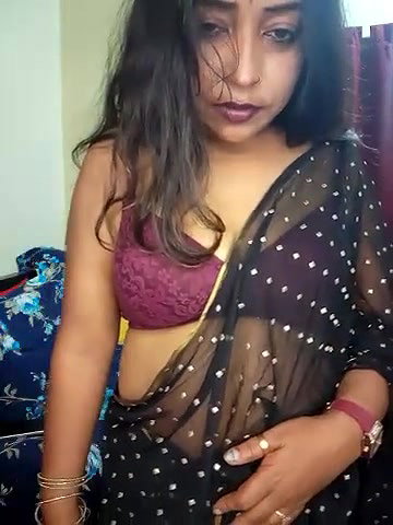Sexy Bhabhi Teasing and Blowjob