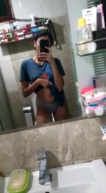 Horny Indian Girl Showing