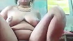 moti ladki ne chut mein kela ghusayi