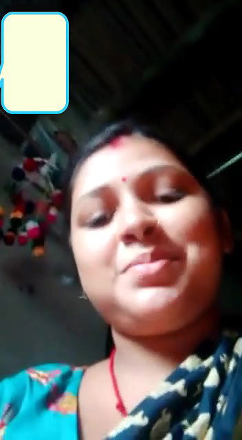 Sexy Bhabhi boob show on video call