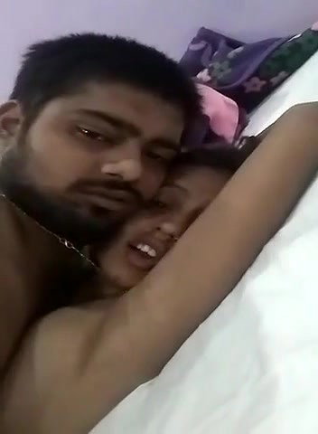slim gf fucked by hairy man