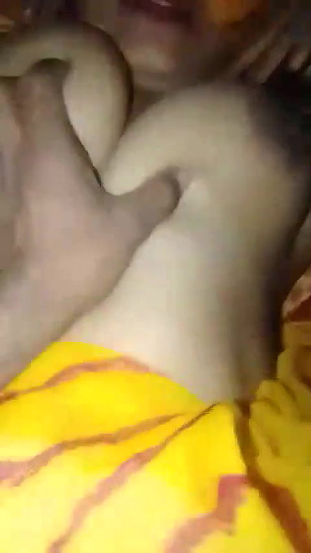 Desi Bhabhi Ko Nind Se Jaga Kar Unki Saree Utha Kar Maze Se Choda