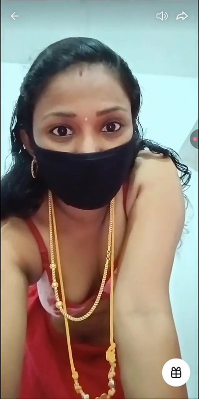 Theni housewife Priya live tempting talk with half nude