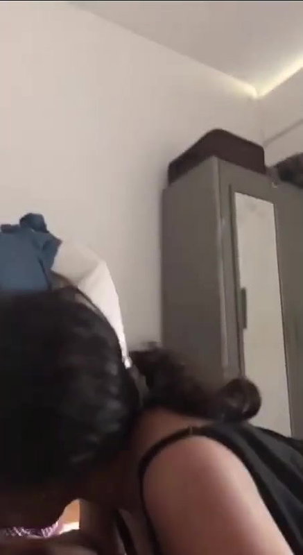 Hot desi girl Suck his bf dick with a pain of mounth