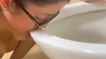 beautiful girl nude toilet lick