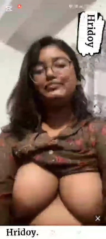 Glasses Big Boobs Girl Showing On Video Call