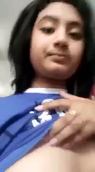 girl making nude video in bathroom
