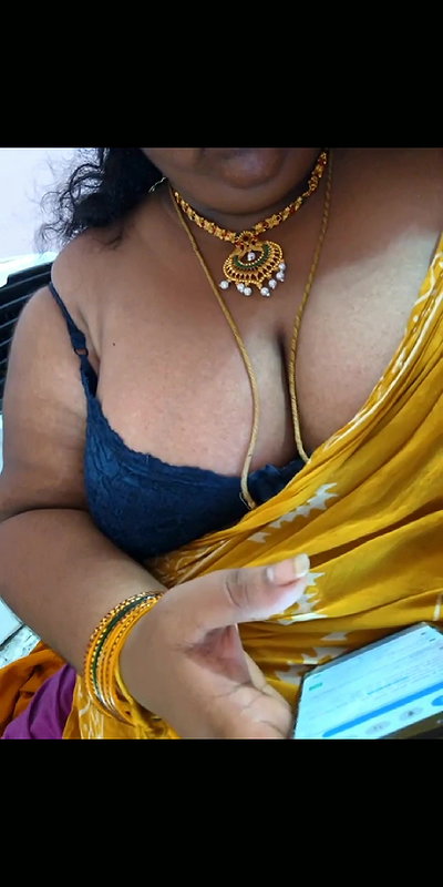 Hot yellow saree aunty boobs
