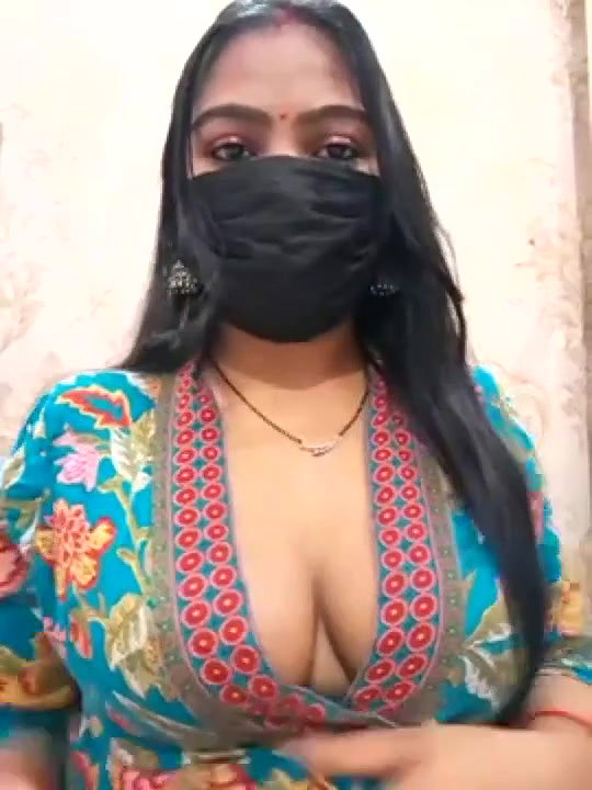 web cam girl boob show