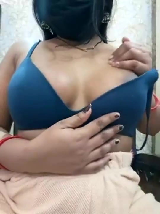 web cam girl boob show