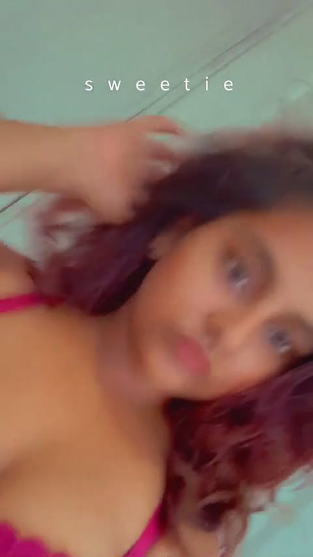 Chasmis Ladki Ki Sexy Boobs Ko Dekh Kar Lund Paani Paani Ho Gaya