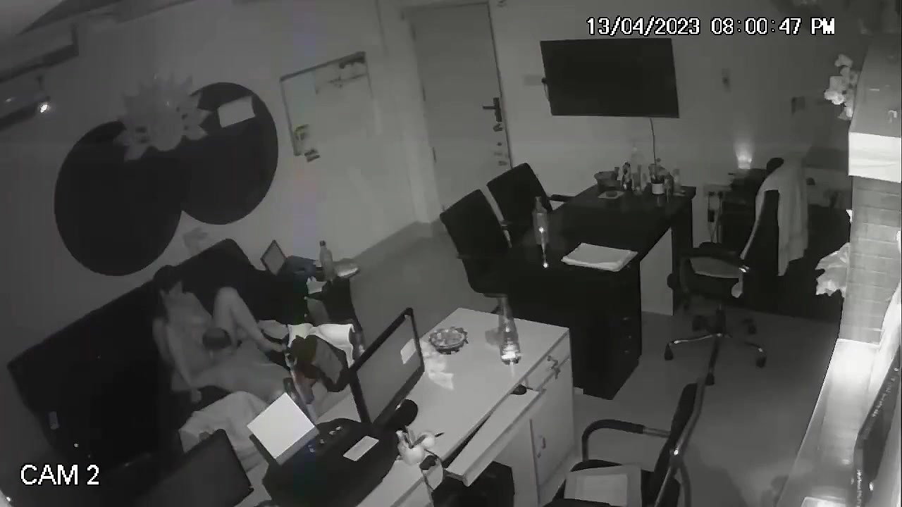 Boss Ne Apne Ladies Staff Ke Sath Sex Kiya Aur Uska Webcam Sex Video Bana Kar Viral Kiya