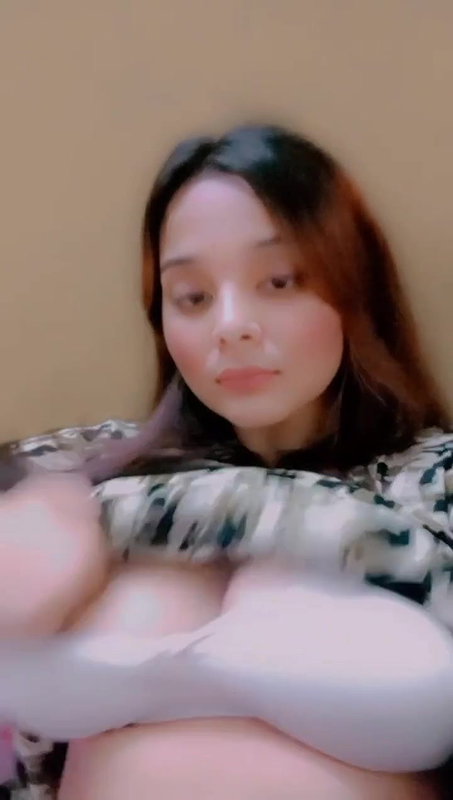 Cute Girl Showing Big Boobs