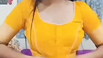 Indian Bhabhi Ne Apni Saree Khol Kar Apne Bur Aur Chuchi Ka MMS Video Banaya