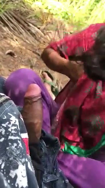 khule mein ladki en lund chusi