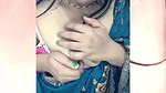 Desi cute bhabi show her boobs