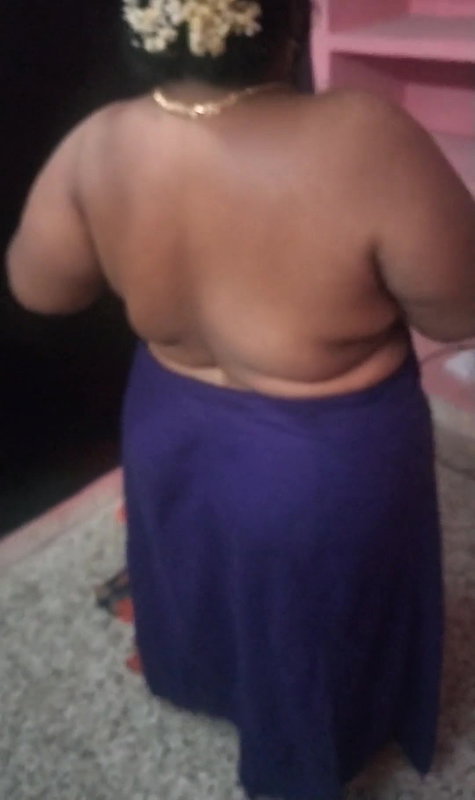 Aunty’s hot backside