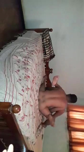 ghr mein chudai