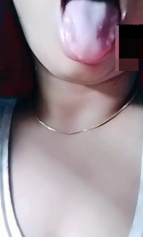 desi babe showing her big boobs