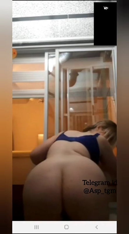 Blonde Arab Tanker Milf
