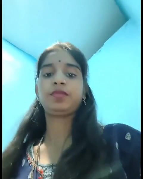 desi girl rubbing g spot and fingering in a horny mood