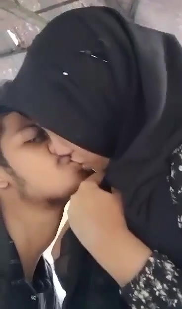hijab Bengali boob sucking by lover in outdoor sex