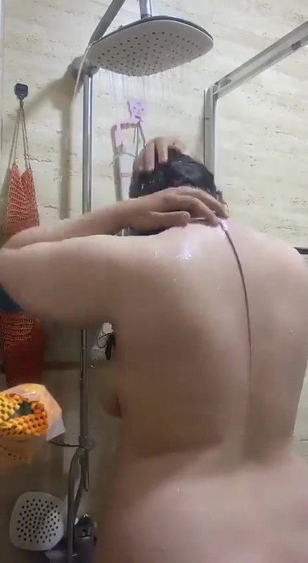 MILF shower nude bath viral video sharing with lover
