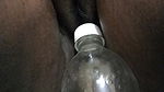 Inserting bovonta bottle. Hot video