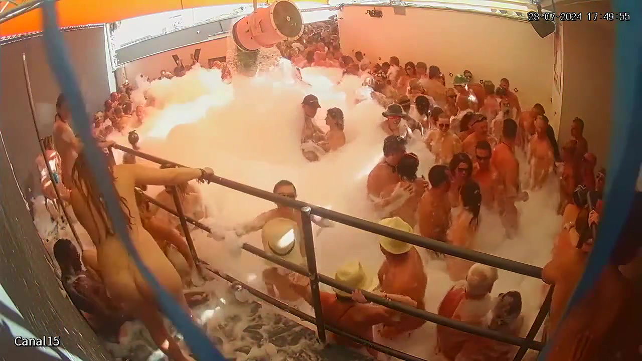 IPCAM Swinger wife Pool Party 6