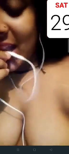 gf ne vc mein boob or chut dikhayi
