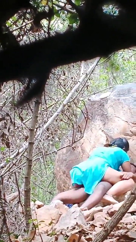 Desi couple fucking outdoor