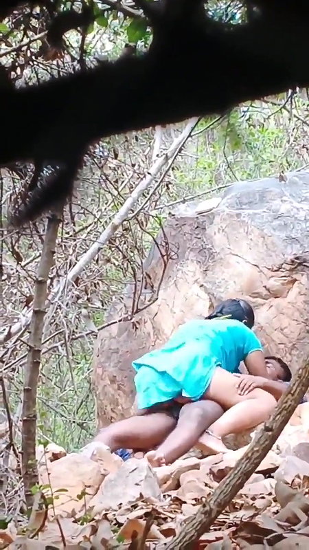 Desi couple fucking outdoor