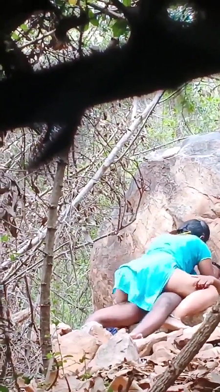 Desi couple fucking outdoor