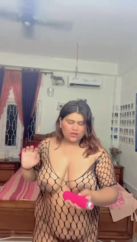 VID STRIPBADDIE