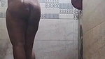 DESI YOUTUBER HUSAN KI PARI BATHING
