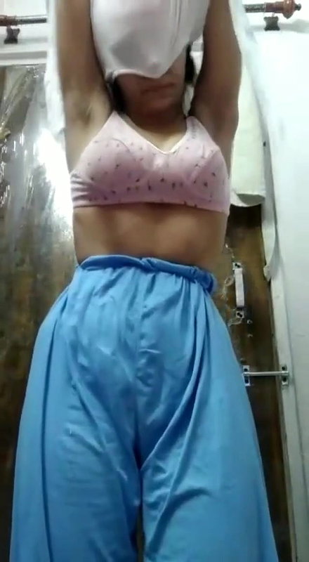 Desi lady Fingering