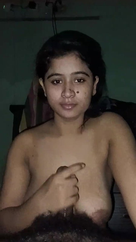 long boobs girlfriend giving viral Indian blowjob