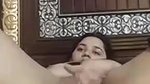 Paki sex MILF rubbing pussy viral xxx video call