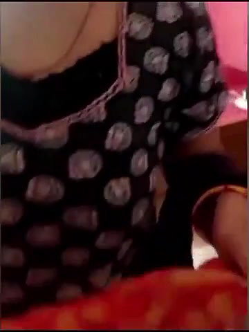 Bhabhi bathing toyplay