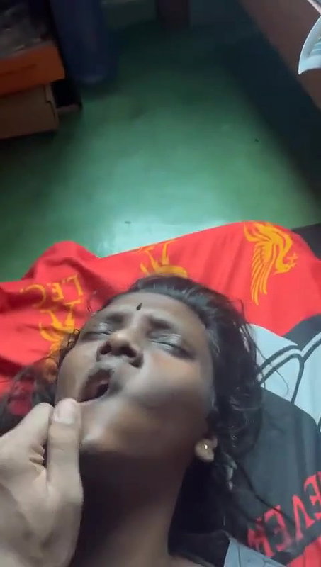 Tamil sex bhabhi moaning missionary fucking
