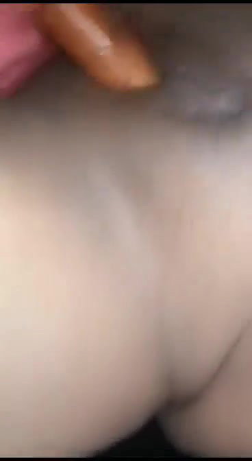 horny girl using carrot inside pussy nude pics