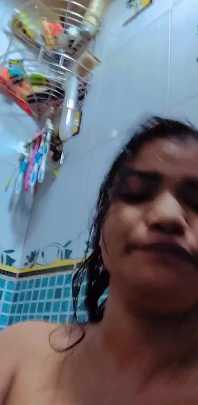 hot gf shower nude