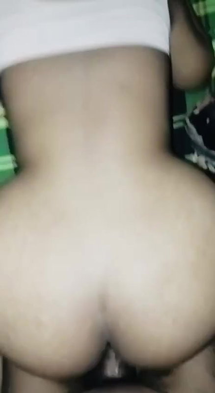 GF sucking dick and doggy in viral Bengali sex