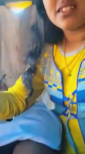 Indian girl blowjob to her boyfriend viral sucking