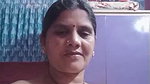 mature aunty removing towel and viral pussy show